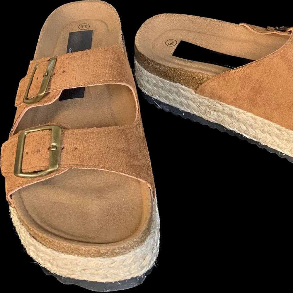 D.M  FLAY YJ22-01  Camel